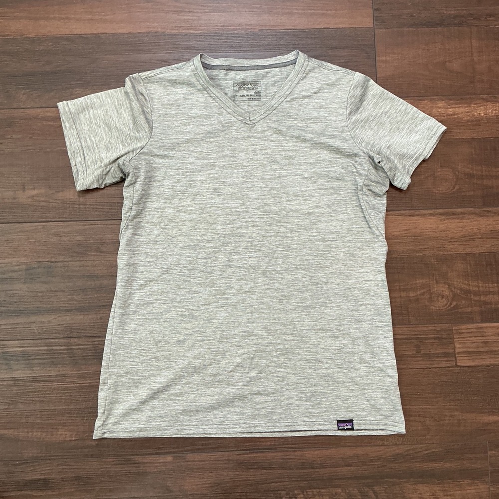 Patagonia Capilene Daily V-Neck Shirt Grey Heathered Baselayer Small Hiking Tee